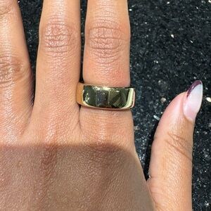 Gold Oura Ring, Size 6